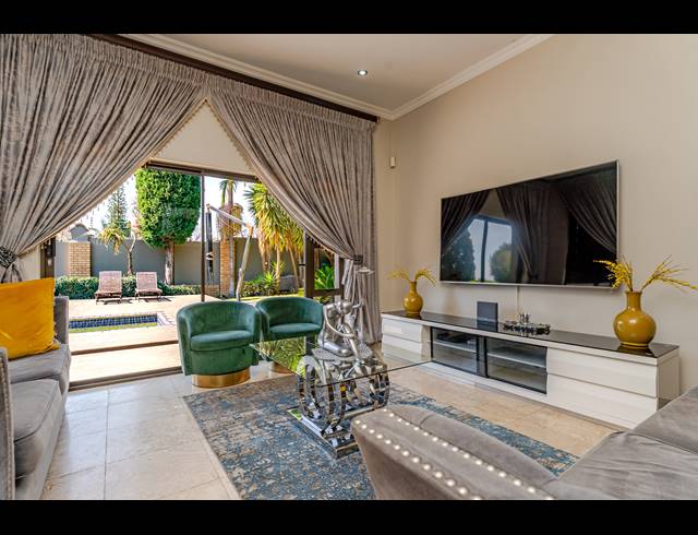 4 BEDROOM FREEHOLD FOR SALE IN SAGEWOOD